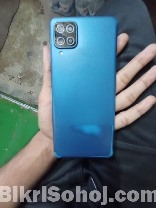 Samsung A12
